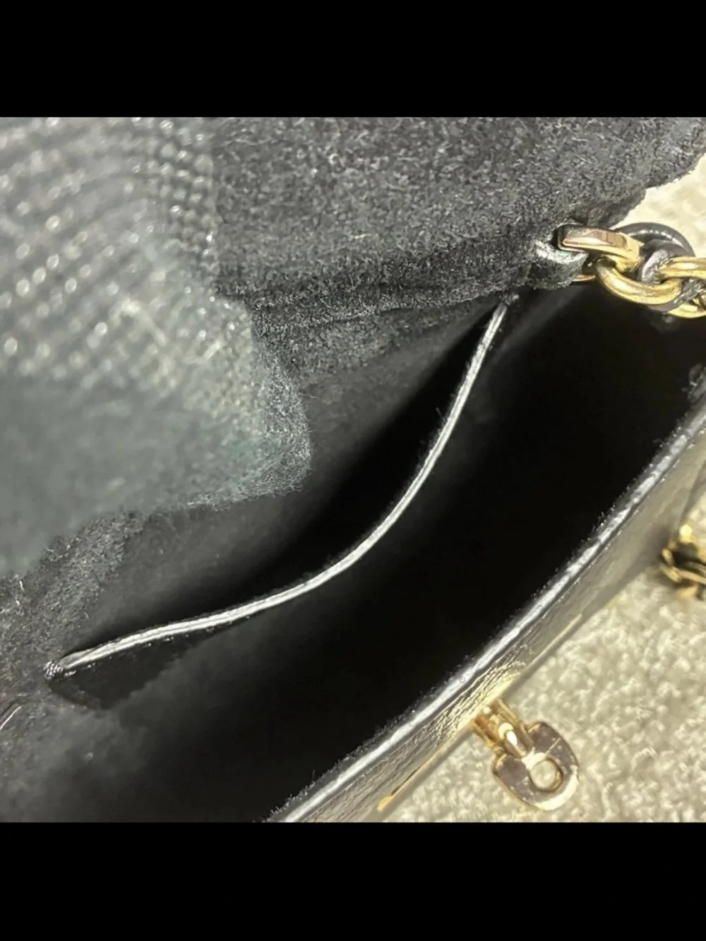 Mulberry Black Leather Crossbody with Gold Turnlock